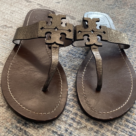 Tory Burch Pebbled Metallic Gunmetal Leather flip flop Flat Sandal Sandals 7 - Picture 7 of 8